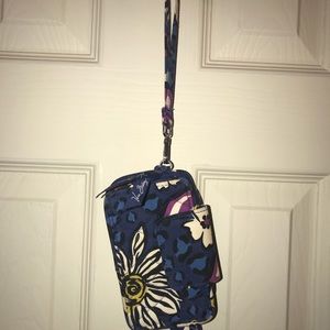 Smart phone wristlet